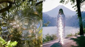 Zweiteiliges Bild mit Naturmotiven: Links zeigt eine Wasseroberfläche mit kreisförmigen Wellen und der handschriftlich wirkenden Aufschrift „regeneration“. Rechts steht eine Person in hellem Kleid am Ufer eines Sees, ihr Körper wird von reflektierendem Sonnenlicht überstrahlt, im Hintergrund Berge und Waldlandschaft. Das Bild vermittelt ein Gefühl von Ruhe, Erneuerung und Naturverbundenheit.