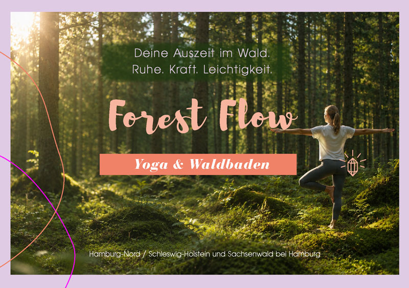 Forest Flow – Yoga und Waldbaden in Hamburg. Teilnehmerin macht Yoga in einem sonnendurchfluteten Herbstwald.